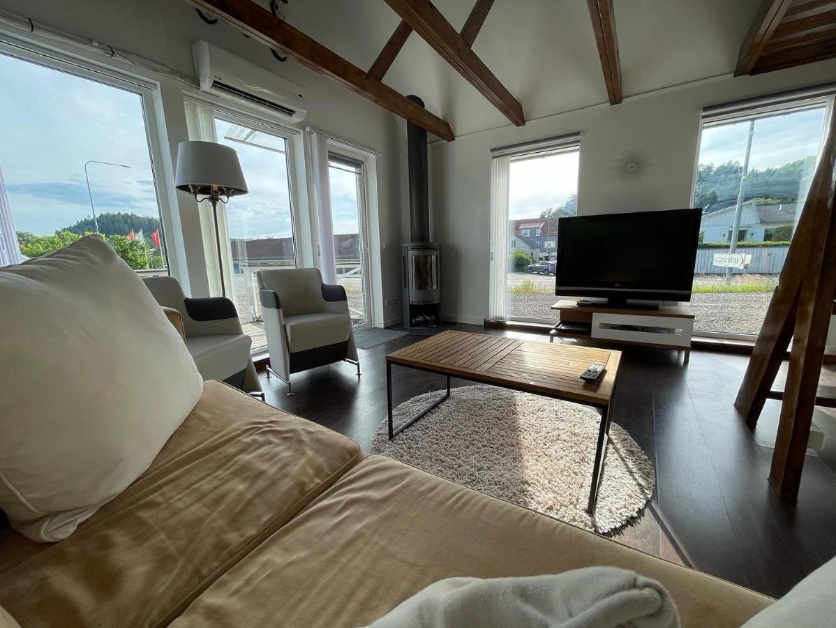 Vid Gekas Ullared Boende B&B Exterior foto